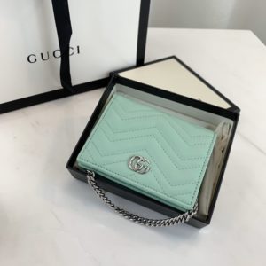 GUCCI GG MARMONT WALLET<br>구찌 GG 마몬트 지갑<br><i>11x8x3cm 이태리가죽</i>