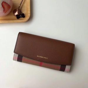 BURBERRY CHECK LEATHER WALLET<br>버버리 체크 가죽 장지갑<br><i>19X10cm</i>