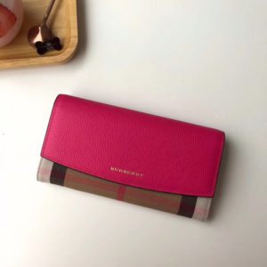 BURBERRY CHECK LEATHER WALLET<br>버버리 체크 가죽 장지갑<br><i>19X10cm</i>