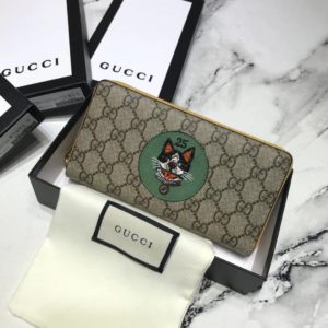 GUCCI GG SUPREME BOSCO WALLET<br>구찌 보스코 지퍼 장지갑<br><i>19x10x2.5cm</i>