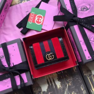 GUCCI OPHIDIA GG SUPREME WALLET<br>구찌 오피디아 GG 슈프림 반지갑<br><i>11×8.5x3cm</i>