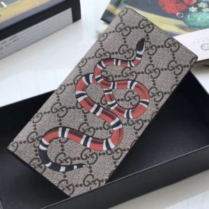 GUCCI GG SUPREME SNAKE WALLET<br>구찌 GG 슈프림스네이크 장지갑<br><i>9x17x2cm</i>