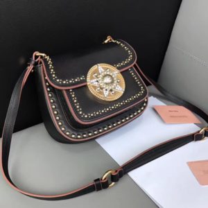 MIUMIU STAR BUKLE SHOULDER BAG<br>미우미우 스타 버클 숄더 백<br>[19x15x8cm]