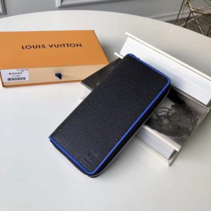 LOUIS VUITTON ZIPPY WALLET<br>루이비통 지피 장지갑<br><i>10x19cm</i>