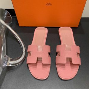 HERMES ORAN SANDAL<br>에르메스 오란 샌들<br><i>35-40 SIZE 이태리 소가죽</i>