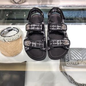 CHANEL CC LOGO VELCRO SANDAL<br>샤넬 CC 로고 벨크로 샌들<br><i>35-40 SIZE 1:1퀄리티</i>