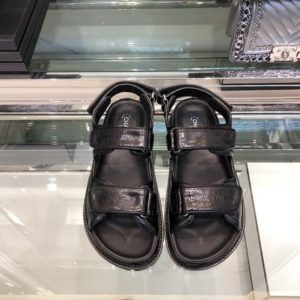 CHANEL CC LOGO VELCRO SANDAL<br>샤넬 CC 로고 벨크로 샌들<br><i>35-40 SIZE 1:1퀄리티</i>