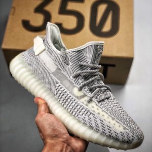 ADIDAS YEEZY BOOST 350<br>아디다스 이지 부스트 350<br><i>남녀공용 36-46 SIZE 최상급</i>