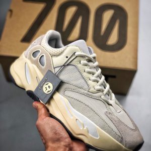 ADIDAS YEEZY BOOST 700 ANALOG<br>아디다스 이지 부스트 700<br><i>남녀공용 36-46 SIZE 최상급</i>