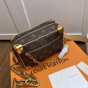 LOUIS VUITTON SOFT TRUNK BAG<br>루이비통 소프트 트렁크 백<br>[18.5x13x8cm]