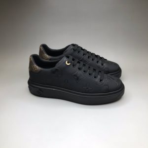 LOUIS VUITTON TIMEOUT SNEAKER<br>루이비통 타임아웃 스니커즈<br><i>남녀공용 35-45SIZE 제작+3일</i>