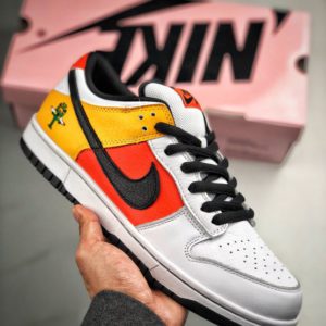 NIKE SB Dunk Low Raygun<br>나이키 SB 덩크 로우 레이건<br><i>남여공용 36-45 SIZE 최상급</i>