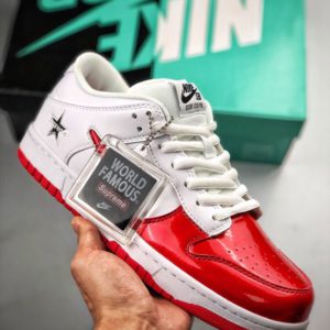 NIKE SB Dunk Low X Supreme<br>나이키 SB 덩크 로우 X 슈프림<br><i>남여공용 36-45 SIZE 최상급</i>