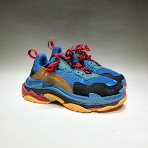 BALENCIAGA TRIPLE S<br>발렌시아가 트리플 S 스니커즈<i>35-45 SIZE 최상급</i>