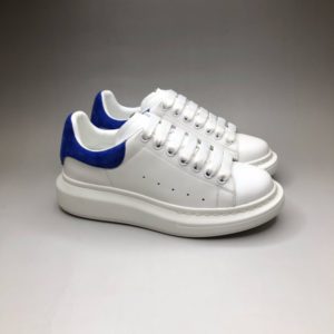 ALEXANDER MCQUEEN OVERSIZED SNEAKERS<br>알렉산더 맥퀸 오버솔 스니커즈<br><i>35-44 SIZE 최상급</i>