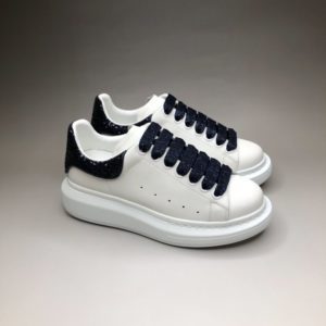 ALEXANDER MCQUEEN OVERSIZED SNEAKERS<br>알렉산더 맥퀸 오버솔 스니커즈<br><i>35-44 SIZE 최상급</i>