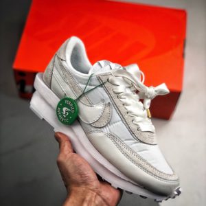 Sacai x NIKE LVD Waffle Daybreak<br>나이키X 사카이 와플 데이브레이크<br><i>남여공용 36-45 SIZE 최상급</i>