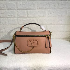 VALENTINO VLING CROSSBODY BAG<br>발렌티노 VRING 크로스바디 백<br><i>24x16x15cm 이태리가죽</i>