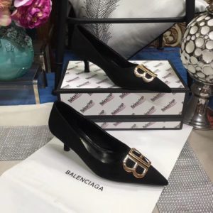 BALENCIAGA VELVET MID HEEL<br>발렌시아가 벨벳 BB 미드힐<br><i>35-39 SIZE 굽높이 4cm</i>