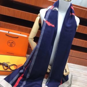 HERMES SCARF<br>에르메스 스카프<br><i>180x70cm 캐시미어</i>