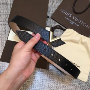 LOUIS VUITTON LV LOGO LEATHER BELT 루이비통 LV 로고 레더 벨트