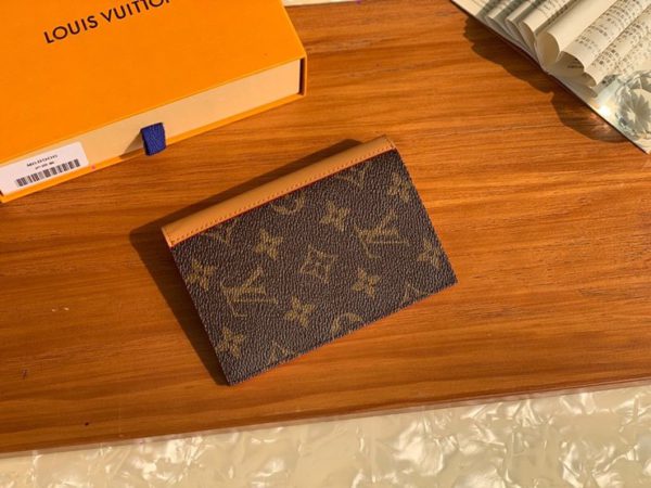 LOUIS VUITTON PASSPORT COVER 루이비통 여권 케이스