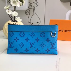 LOUIS VUITTON DISCOVERY POCHETTE<br>루이비통 디스커버리 포쉐트<br><i>20x10cm</i>