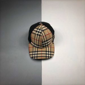 BURBERRY LOGO BALL CAP<br>버버리 로고 자수 볼캡<br><i>FREE SIZE</i>