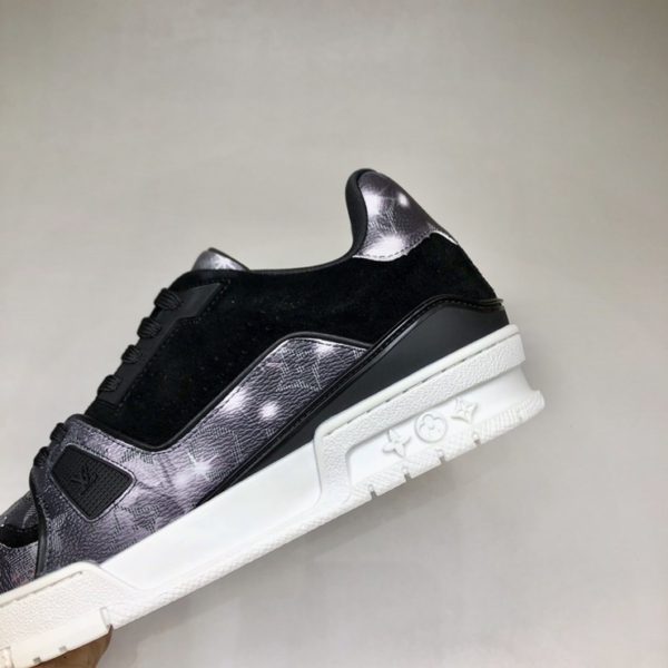 LOUIS VUITTON LV TRAINER SNEAKERS 루이비통 LV 트레이너 스니커즈