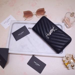 YSL WALLET<br>입생로랑 지퍼 지갑<br><i>19x10cm 이태리가죽</i>