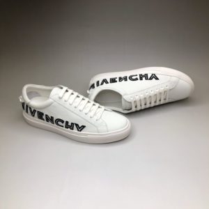 GIVENCHY URBAN STREET SNEAKERS 지방시 어반 스트리트 스니커즈