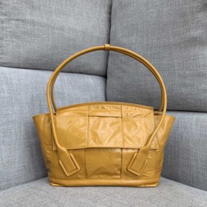 BOTTEGA VENETA ARCO SLOUCH TOTE BAG 보테가 베네타 아르코 슬라우치 토트 백