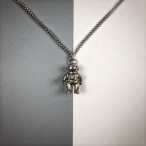 LOUIS VUITTON ASTRONAUT NECKLACE<br>루이비통 우주비행사 목걸이<br><i>FREE SIZE</i>