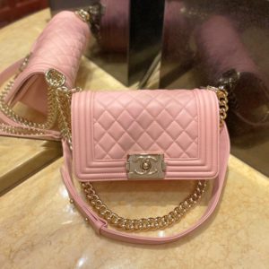 CHANEL BOY FLAP BAG 샤넬 보이 플랩 백