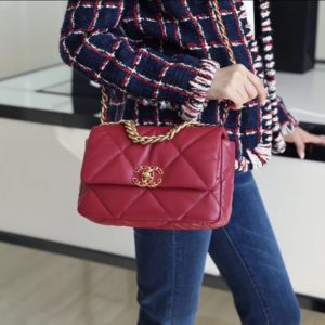 CHANEL 19 FLAP BAG 샤넬 19 핸드백 플랩 백[루비레드][S사이즈]