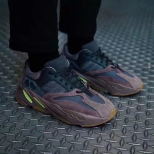 [ADIDAS] YEEZY BOOST 700 “Mauve” 아디다스 이지 부스트 700 모브