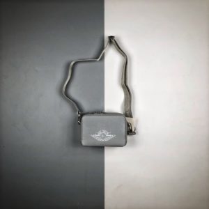 [DIOR x NIKE] 디올 x 에어 조던 메신저백 그레이 Dior x Jordan Wings Messenger Bag Gray