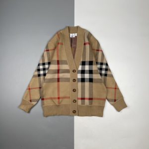 [BURBERRY] 21FW 버버리 체크 자카드 울 카디건 스웨터