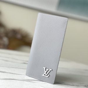 [LOUIS VUITTON] 루이비통 2022 남여공용 장지갑 Brazza wallet M81153