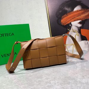 [BOTTEGA VENETA] 보테가 베네타 브릭 카세트 숄더백