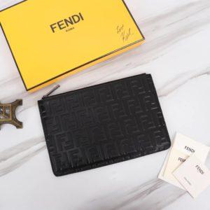 [FENDI] 펜디 나파소가죽 클러치