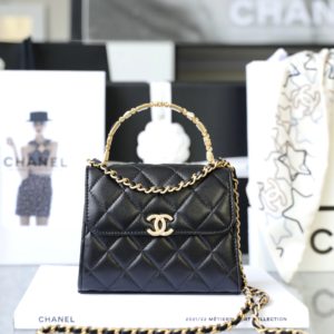 [CHANEL] 샤넬 에나멜 핸들 체인 램스킨 미니백