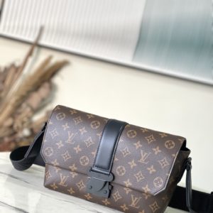 [LOUIS VUITTON] 루이비통 S 케이프 메신저 크로스백 M46794