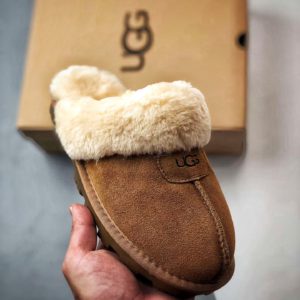 UGG 클래식 여성 양모 슬리퍼